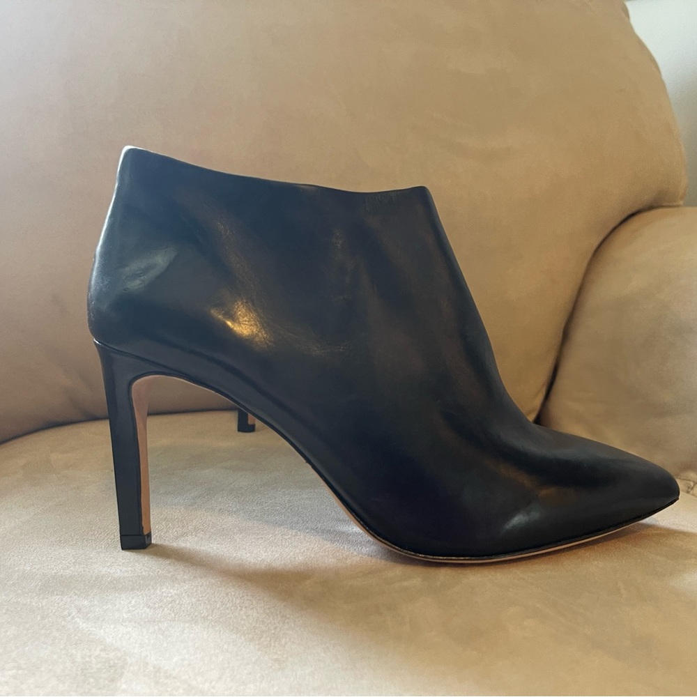 Vince Camuto Signature ankle boot